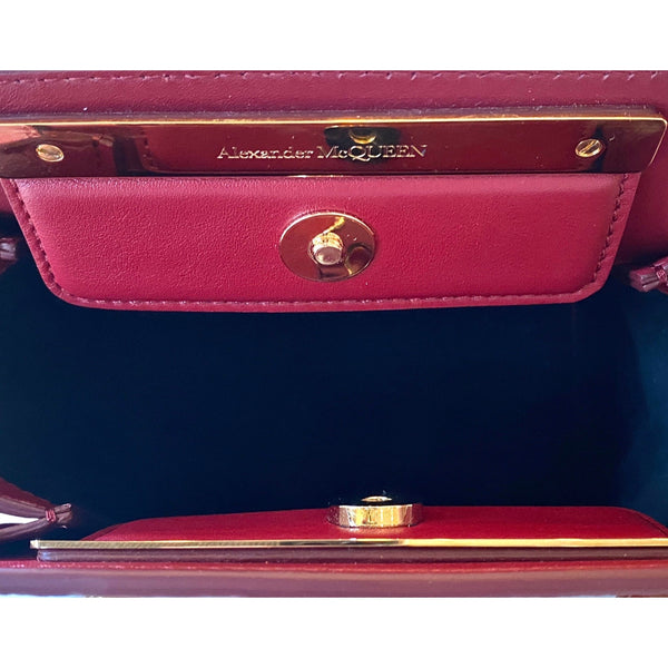 Alexander mcqueen 2025 burgundy bag