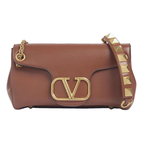 Fendi Peekaboo Brown Leather Zucca Chain Wallet Clutch Bag – Queen Bee of  Beverly Hills