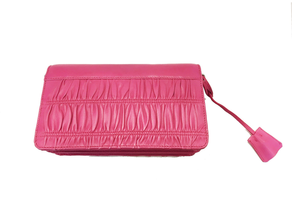 Prada nappa gaufre clearance clutch