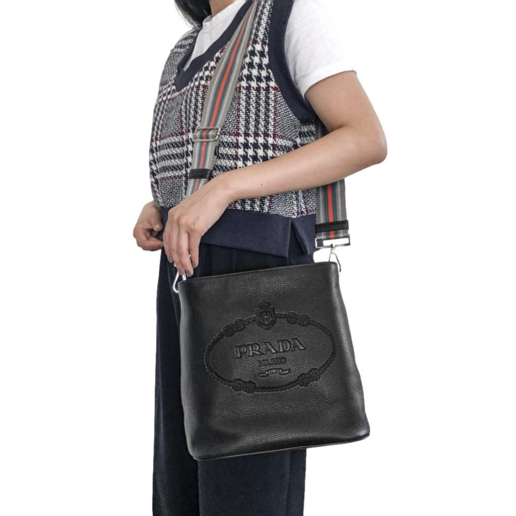 New Prada Vitello Phenix Grey Leather Embossed Logo Hobo Tote Bag